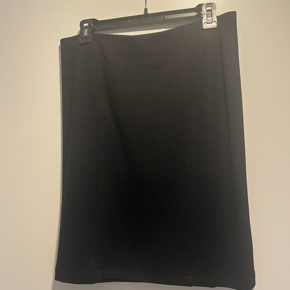 VINCE SOFT ELEGANT BLACK PENCIL SKIRT